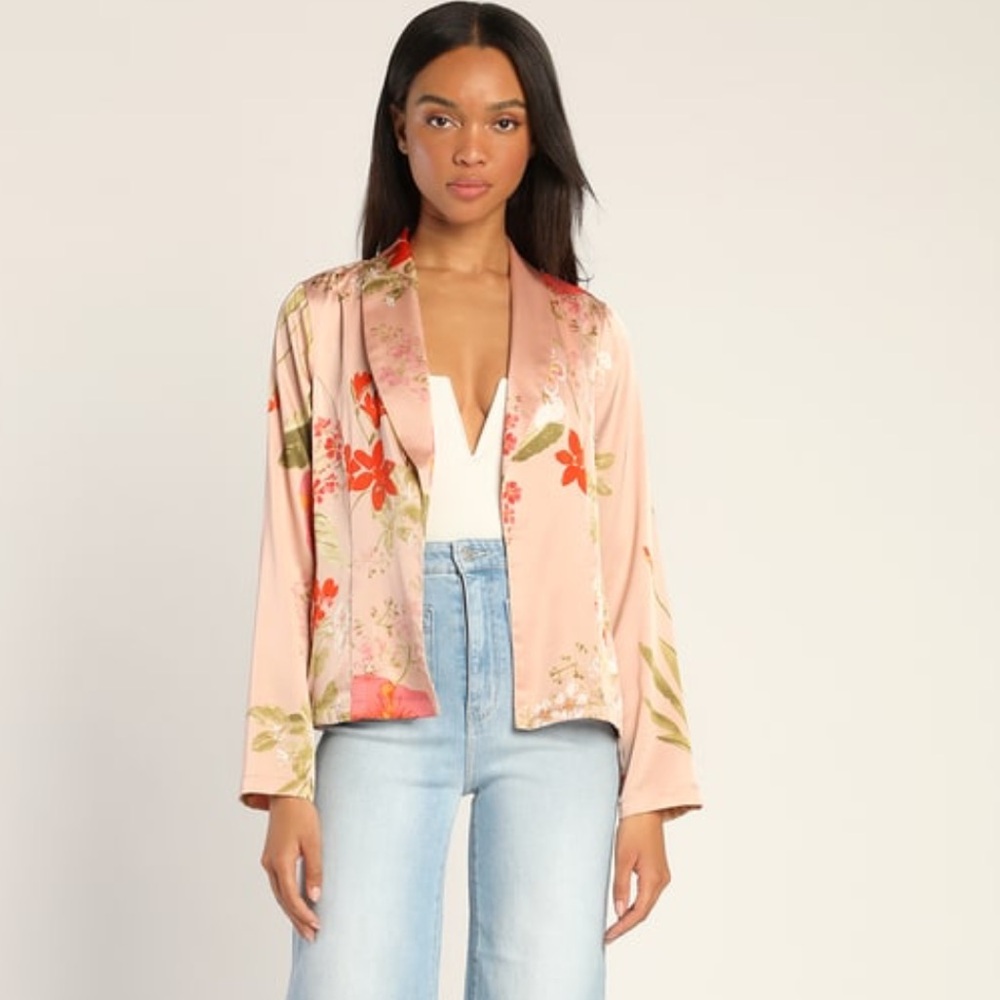 Lulu’s Light Pink Floral Satin Blazer